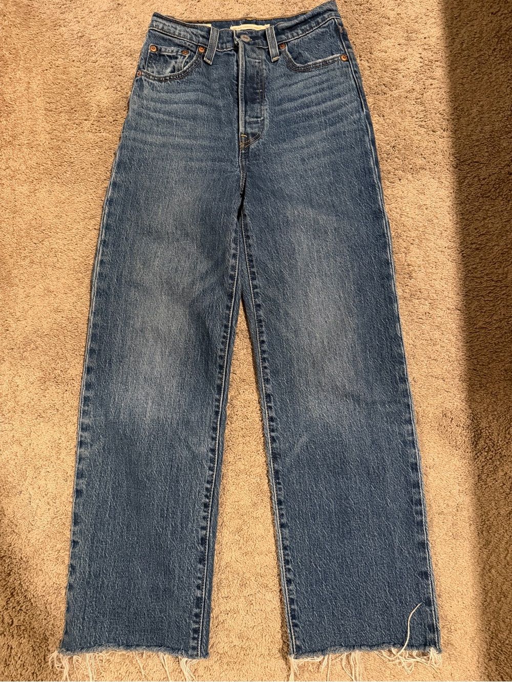 Levi’s Ribcage Straight Ankle Jeans